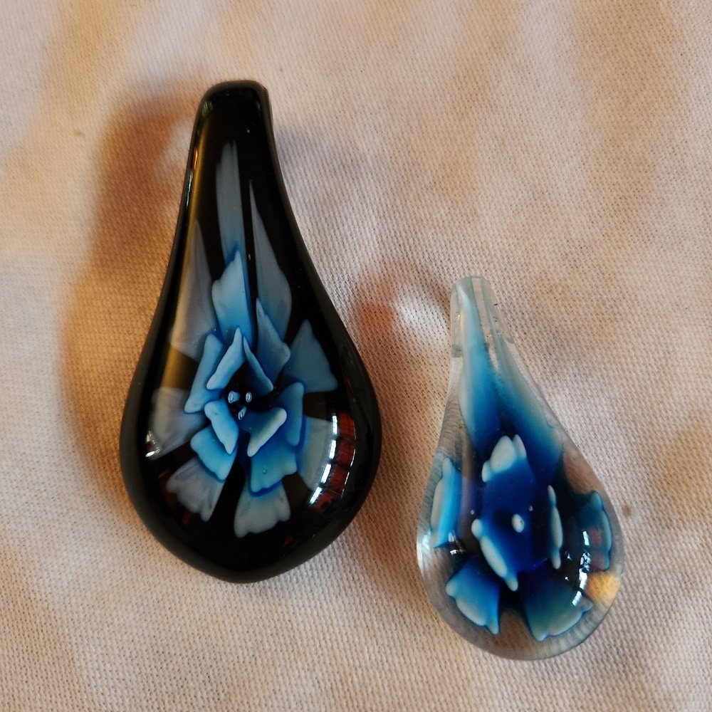 Pendants (3) - Picture 2 of 7